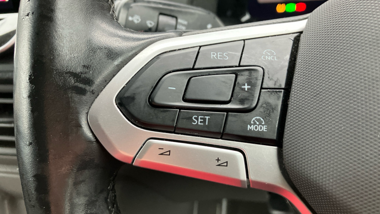 Volkswagen Crafter Cr35 Mwb Diesel 2.0 TDI 140PS Commerce Plus High Roof Van Auto